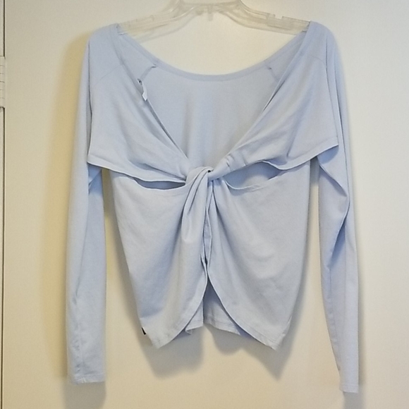 Fabletics workout top - Picture 2 of 4